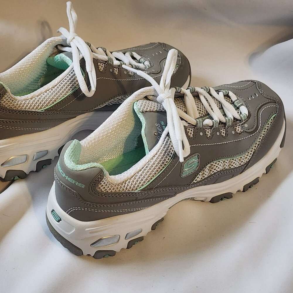 Sketchers D'Lites Memory Foam Sneakers in Grey and Seafoam Green, Size 7